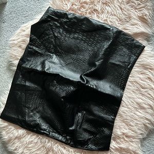 Plus size pu leather skirt